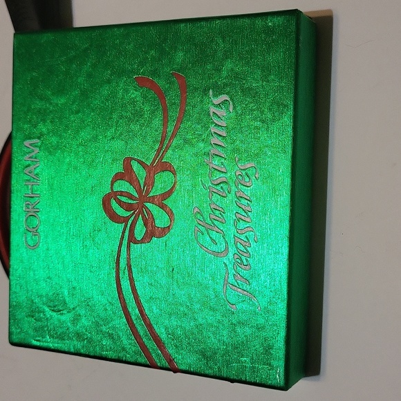 Gorham Christmas tree ornament- Vermont Dove. Original box with cloth bag. - Picture 3 of 4